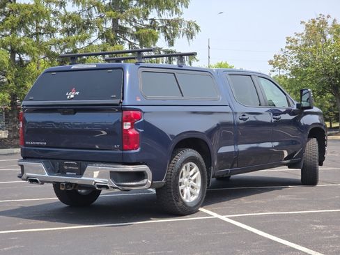 Used 2021 Chevrolet Silverado 1500 LT w/ Z71 Off-Road Package AWD/4WD image 24