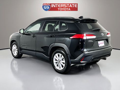 Used 2024 Toyota Corolla Cross LE w/ Moonroof Package AWD/4WD image 5