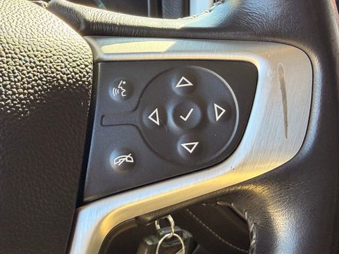 Used 2018 GMC Canyon SLE w/ SLE Convenience Package image 14