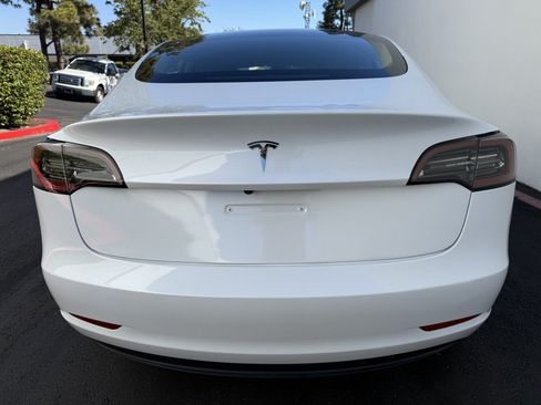 Used 2023 Tesla Model 3 Standard Range RWD image 9