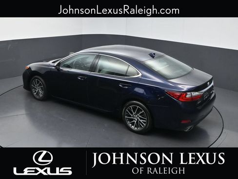 Used 2018 Lexus ES 350 w/ Luxury Package w/Wood Trim FWD image 26