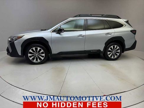 Used 2023 Subaru Outback Limited image 2