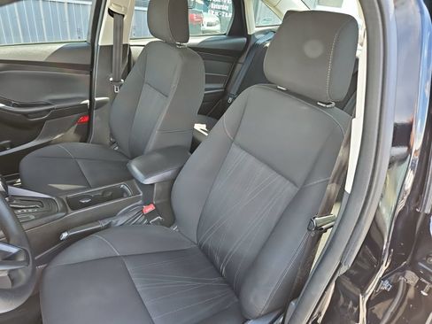 Used 2016 Ford Focus SE FWD image 11