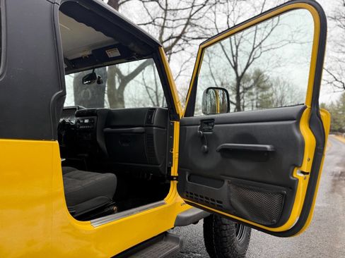 Used 2004 Jeep Wrangler 4WD image 37