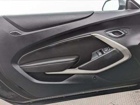 Used 2020 Chevrolet Camaro LT image 13