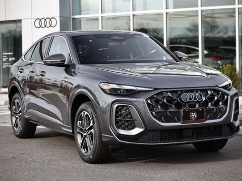New 2025 Audi Q5 Premium image 2