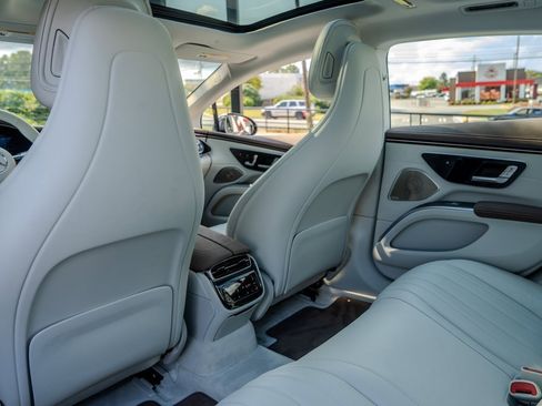 Used 2023 Mercedes-Benz EQS 580 4MATIC Sedan image 20