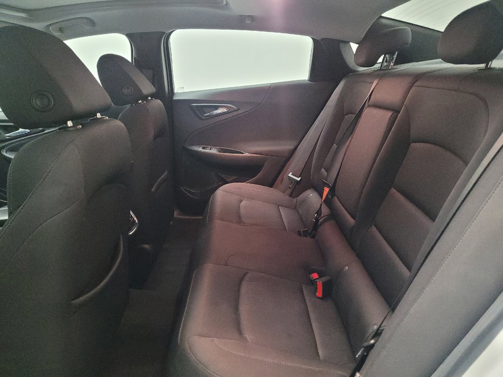 Used 2021 Chevrolet Malibu LT FWD image 18
