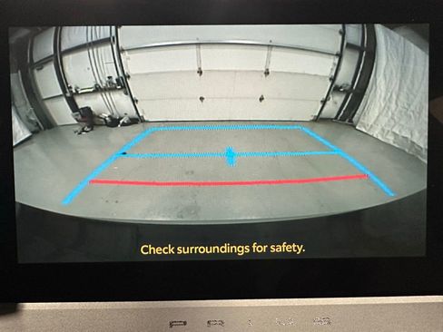 Used 2025 Toyota Prius XLE image 37