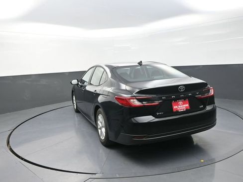 Used 2025 Toyota Camry LE image 56