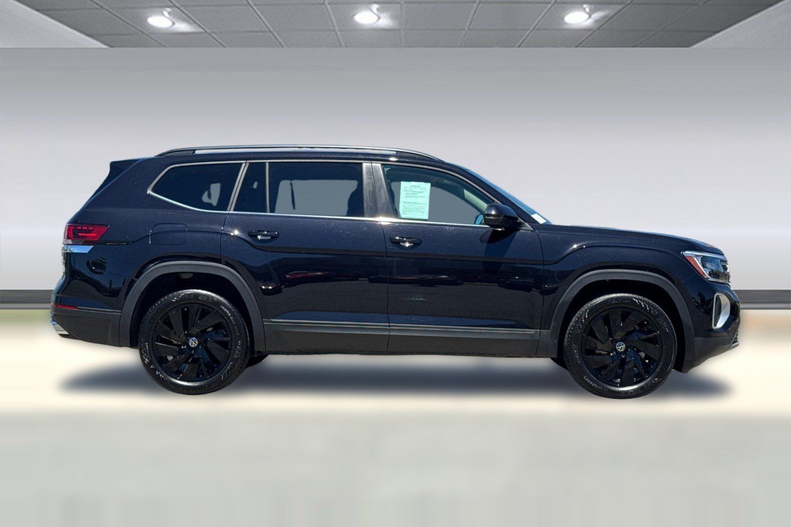 Used 2026 Volkswagen Atlas SE AWD/4WD image 8