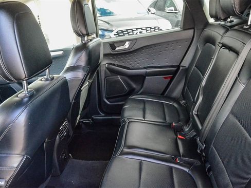 Used 2020 Ford Escape SEL image 18