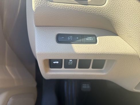 Used 2016 Nissan Altima 2.5 SV image 15