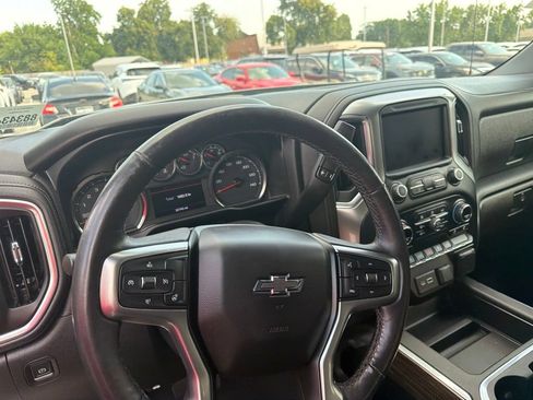 Used 2021 Chevrolet Silverado 1500 LT Trail Boss w/ Convenience Package II AWD/4WD image 7