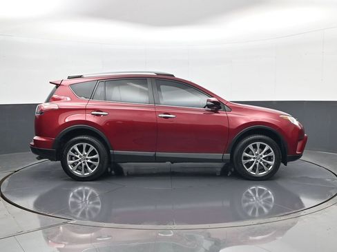 Used 2018 Toyota RAV4 Limited FWD image 4