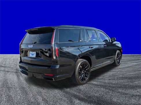 Used 2024 Cadillac Escalade Sport Platinum w/ LPO, ONYX Package image 4