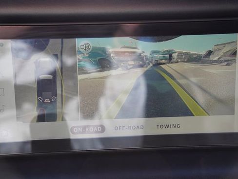 Used 2021 Land Rover Defender 110 X-Dynamic HSE image 35