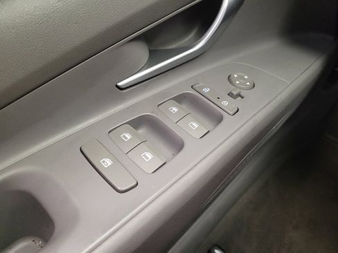 Used 2021 Hyundai Elantra SE image 27