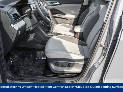 Certified 2022 Volkswagen Taos SE w/ IQ.Drive SE Package image 18