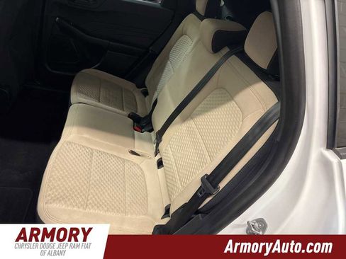 Used 2022 Ford Escape SE image 26