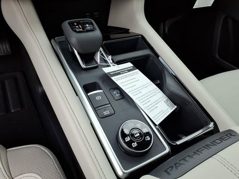 New 2026 Nissan Pathfinder SL AWD/4WD image 13