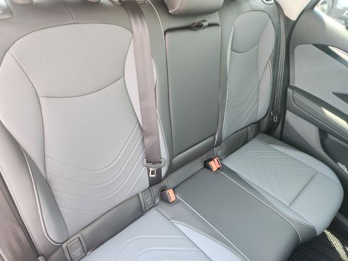 New 2025 Volkswagen Tiguan SE AWD/4WD image 25