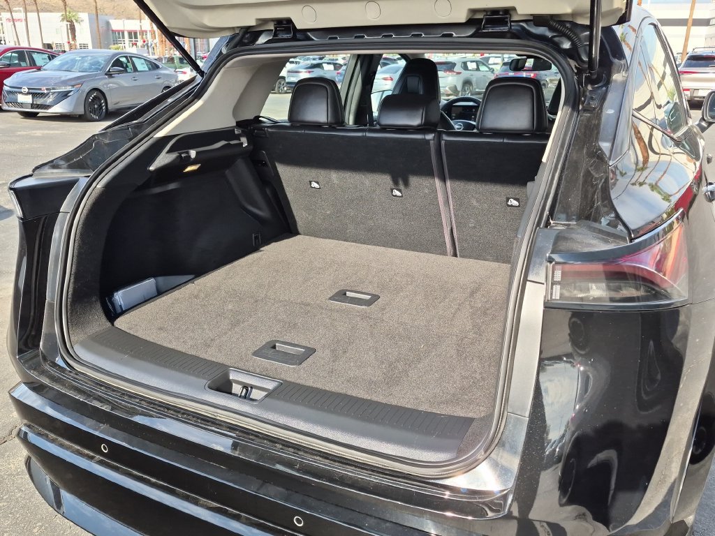 Used 2023 Nissan Ariya AWD image 29