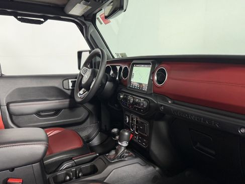 Used 2023 Jeep Wrangler Unlimited Rubicon 4xe image 37