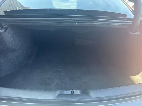 Used 2015 Chrysler 300 Limited image 20