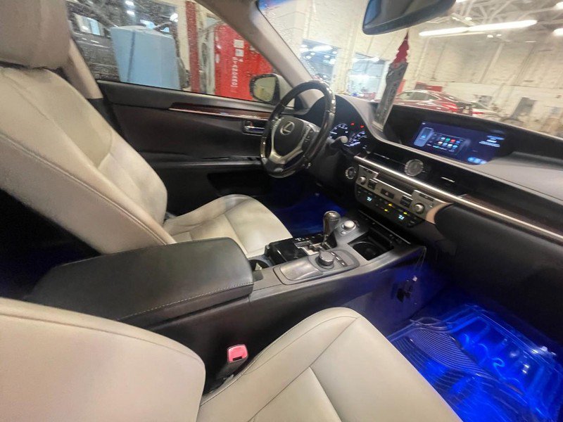 Used 2013 Lexus ES 350 w/ Premium Pkg FWD image 11