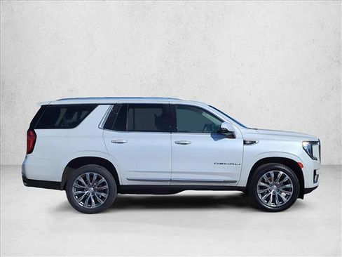Used 2021 GMC Yukon Denali w/ LPO, Illumination Package image 4