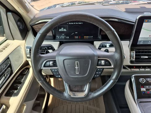 Used 2018 Lincoln Navigator Reserve w/ Technology Package AWD/4WD image 24