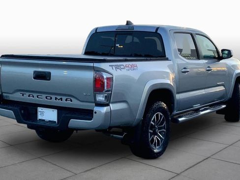 Used 2022 Toyota Tacoma TRD Sport w/ Technology Package AWD/4WD image 13