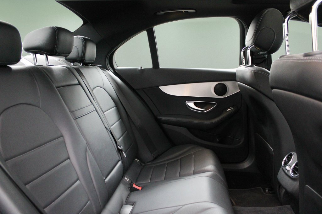 Used 2018 Mercedes-Benz C 300 Sedan image 27