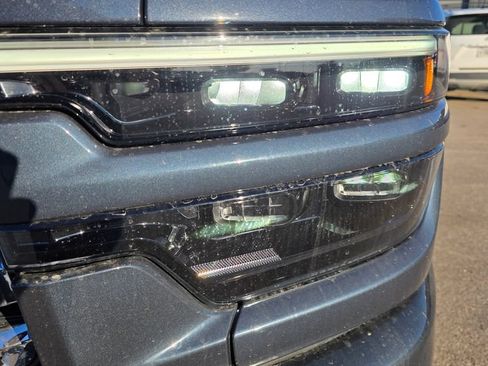 New 2026 RAM 2500 Laramie w/ Sport Appearance Package AWD/4WD image 9