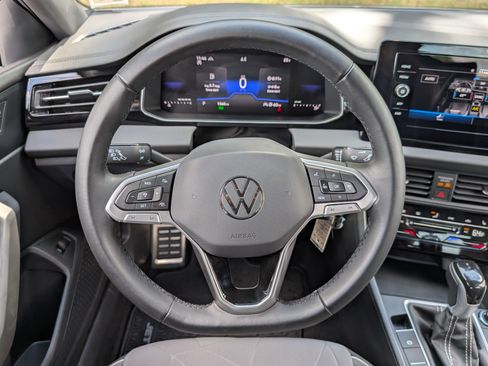 Used 2025 Volkswagen Jetta Sport FWD image 23