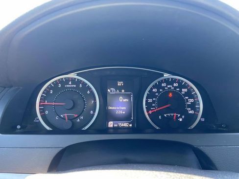 Used 2016 Toyota Camry SE FWD image 16