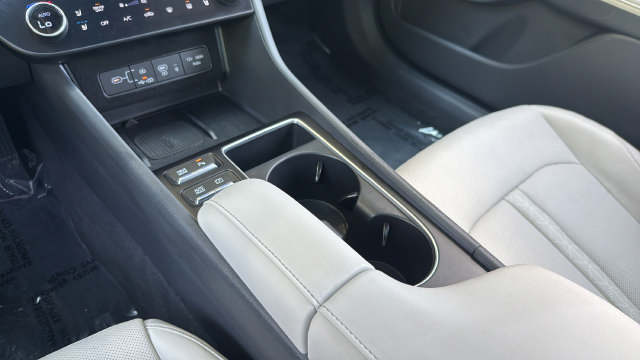 Used 2025 Hyundai Sonata Limited FWD image 23