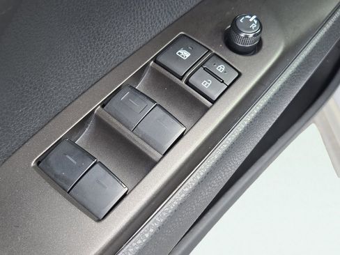 Used 2024 Toyota Camry SE image 16