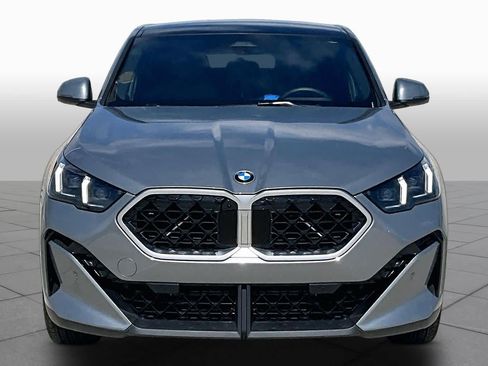 Used 2026 BMW X2 xDrive28i AWD/4WD image 3