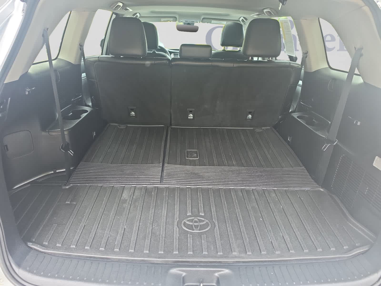 Used 2019 Toyota Highlander XLE AWD/4WD image 4