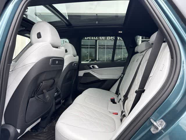 Used 2025 BMW X5 xDrive40i w/ Premium Package AWD/4WD image 10