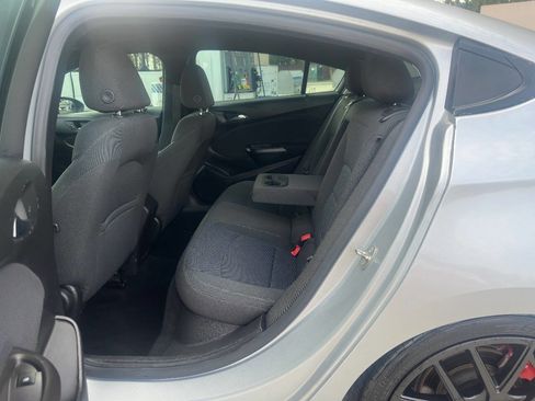 Used 2016 Chevrolet Cruze LT image 6