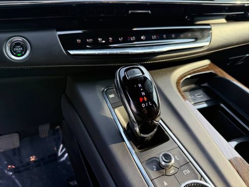 Used 2024 Cadillac Escalade Sport Platinum w/ LPO, ONYX Package AWD/4WD image 22