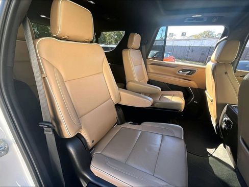 Used 2021 Chevrolet Tahoe Premier w/ Premium Package image 23