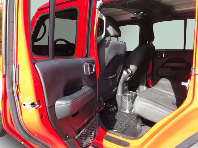 Used 2019 Jeep Wrangler Unlimited Sahara AWD/4WD image 10