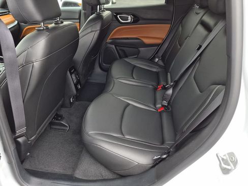 Certified 2025 Jeep Compass Limited AWD/4WD image 26
