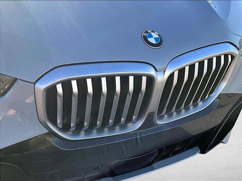 Used 2026 BMW X5 sDrive40i w/ M Sport Package image 28