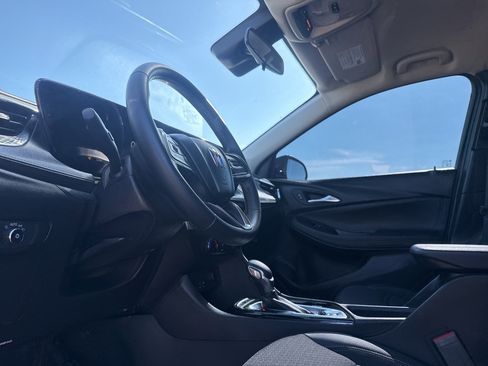 Used 2025 Buick Encore GX Preferred image 35