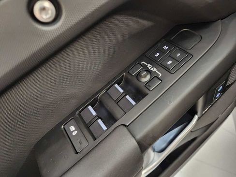 Used 2025 Land Rover Defender 110 S AWD/4WD image 23